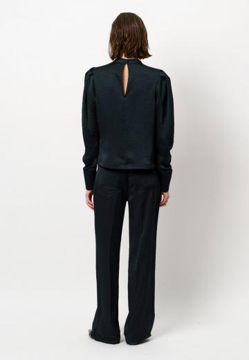 Атласная блузка