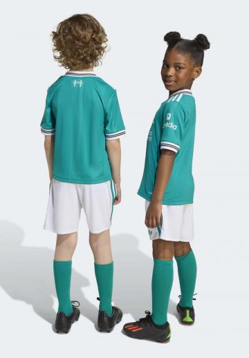 Спортивные шорты