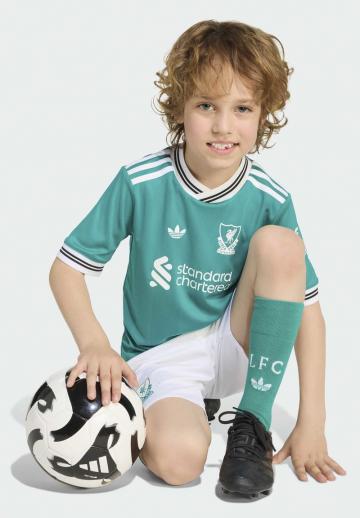 Спортивные шорты