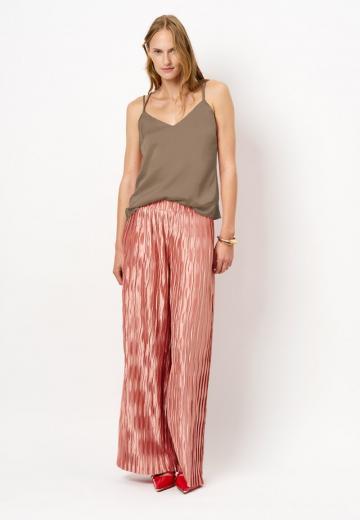 Топ на бретельках