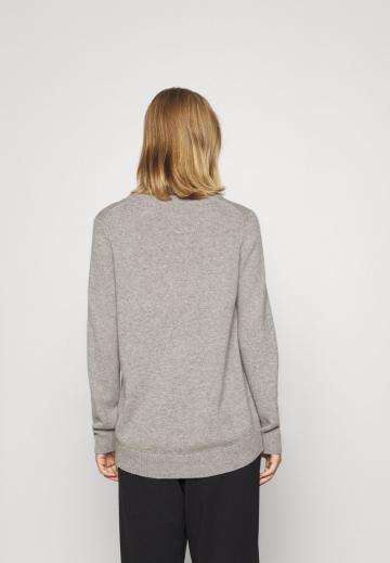 Длинный пуловер