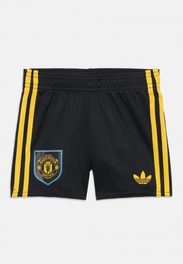 Спортивные шорты