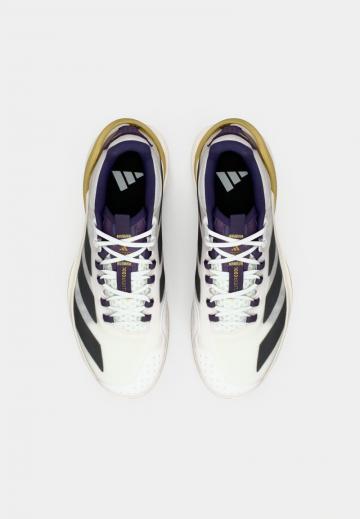 Теннисные кроссовки