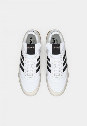 Футбольные бутсы