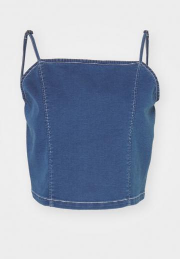 Топ на бретельках