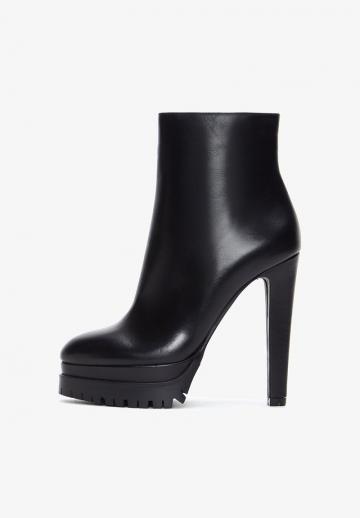 Полусапожки на высоком каблуке