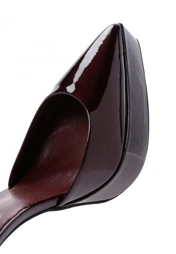 Туфли на высоком каблуке