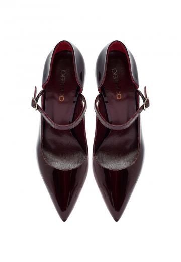 Туфли на высоком каблуке