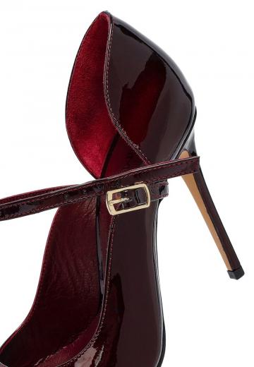 Туфли на высоком каблуке