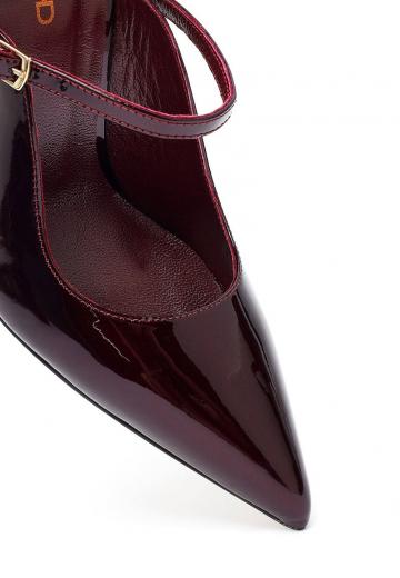 Туфли на высоком каблуке