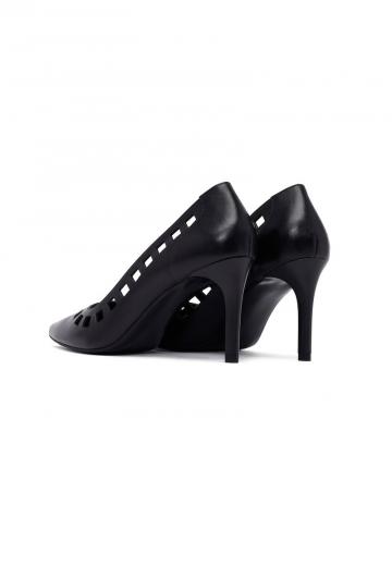 Туфли с высоким носом