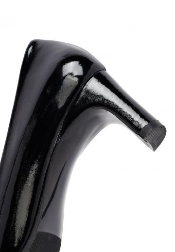 Туфли с высоким носом