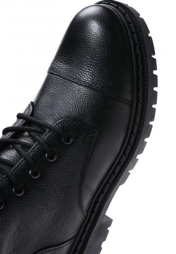 Ботинки на шнуровке