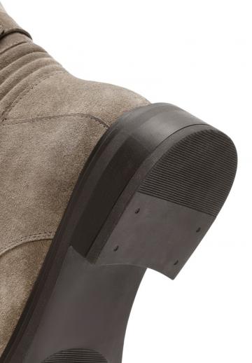 Ботинки на шнуровке