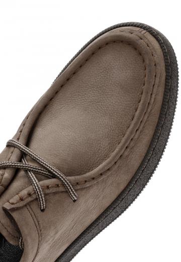 Ботинки на шнуровке