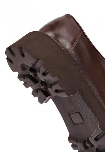 Ботинки на шнуровке