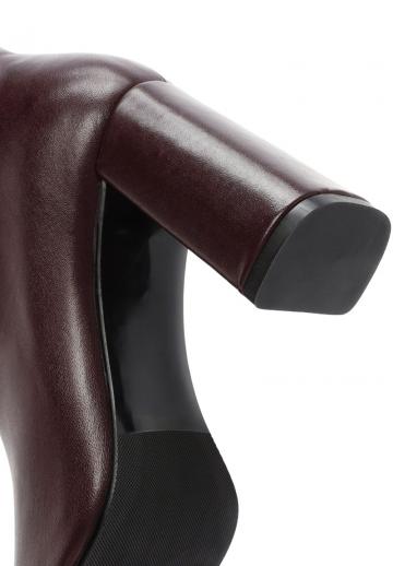 Высокие сапоги