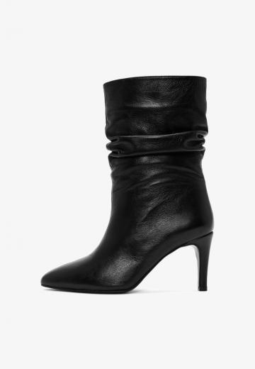 Высокие сапоги