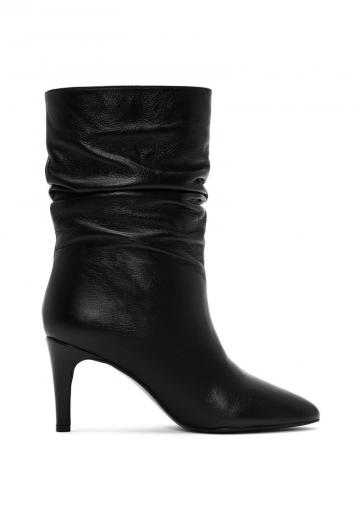 Высокие сапоги