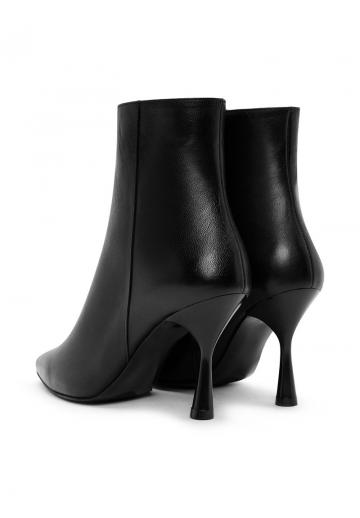 Высокие сапоги