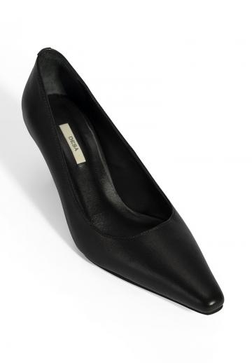 Туфли на высоком каблуке