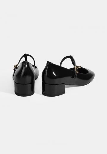 Туфли с ремешком