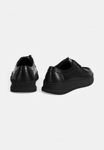 Ботинки на шнуровке