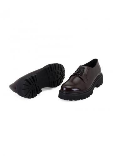 Туфли с высоким носом