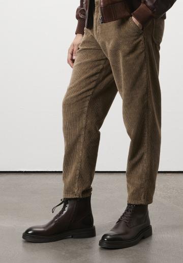 Ботинки на шнуровке