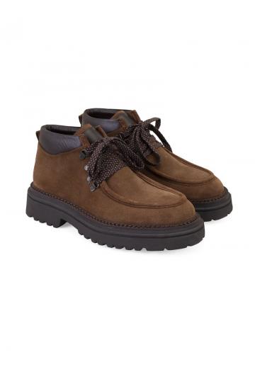 Ботинки на шнуровке