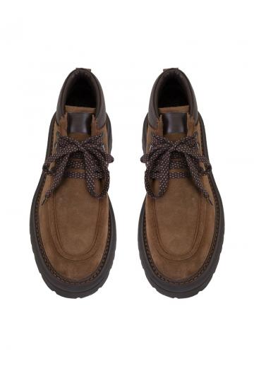 Ботинки на шнуровке