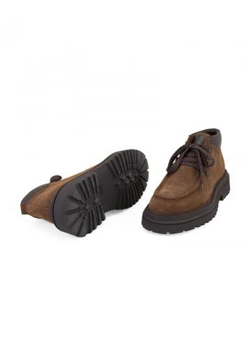 Ботинки на шнуровке