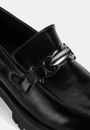 Туфли с высоким носом