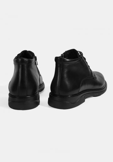 Ботинки на шнуровке