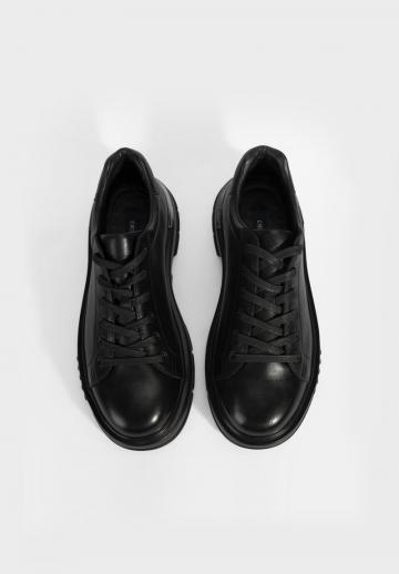 Ботинки на шнуровке