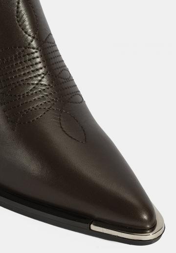 Полусапожки на высоком каблуке