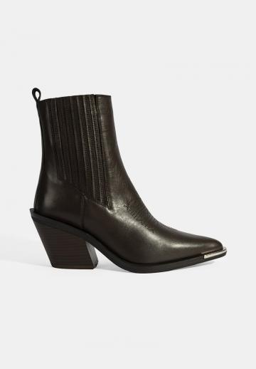 Полусапожки на высоком каблуке