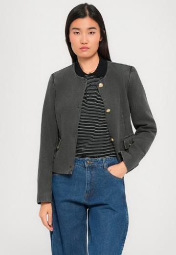 Джинсы бойфренда