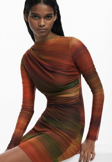 Платье футляр