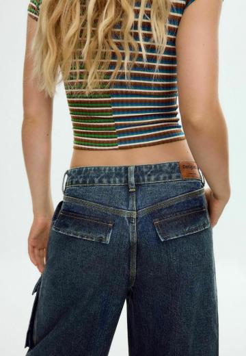 Брюки с накладными карманами