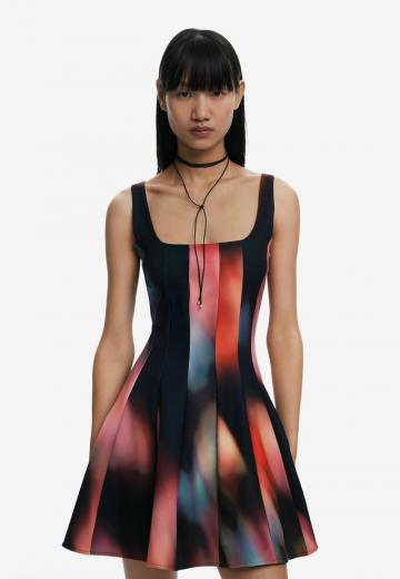 Короткое платье