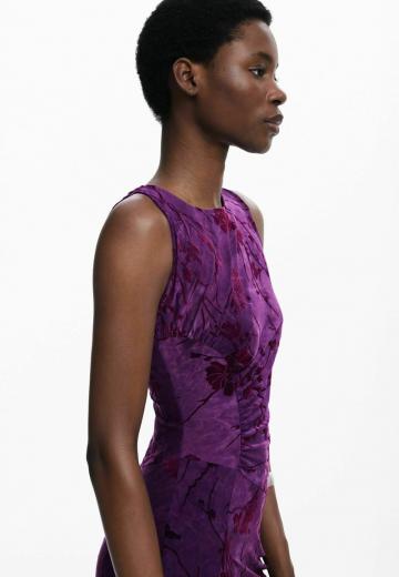 Платье футляр