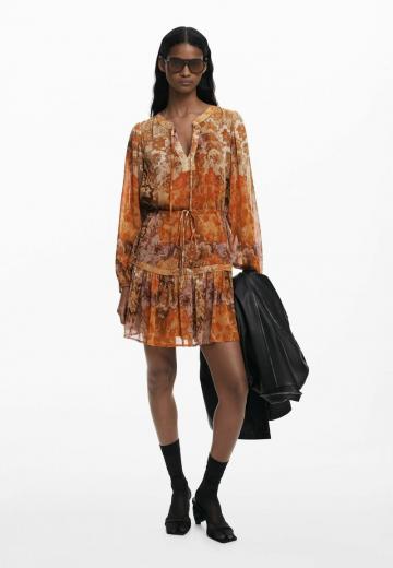 Короткое платье