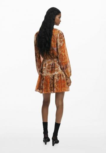 Короткое платье