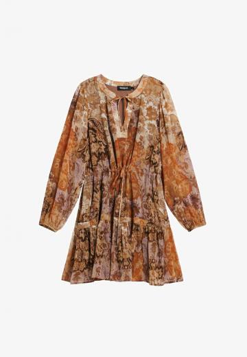 Короткое платье