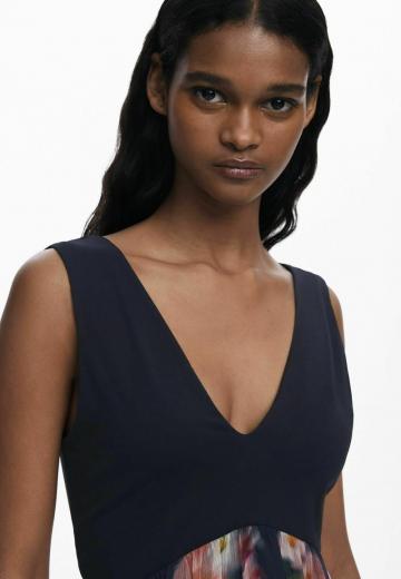 Короткое платье