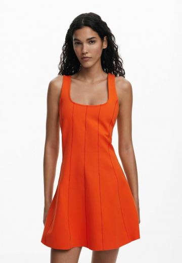 Короткое платье