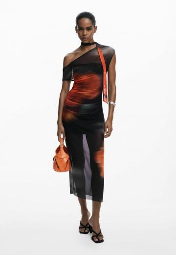 Платье футляр