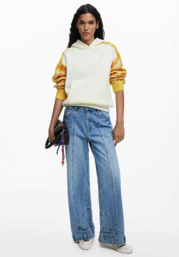 Пуловер с капюшоном