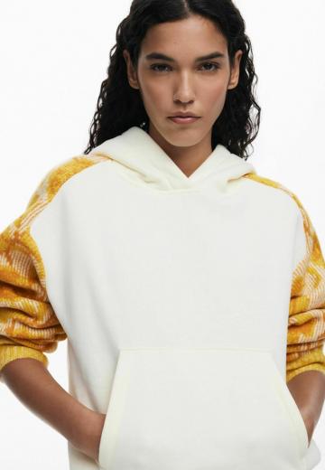 Пуловер с капюшоном